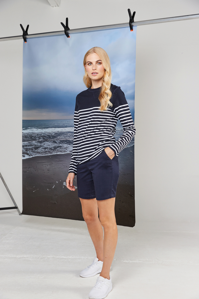Navy-white